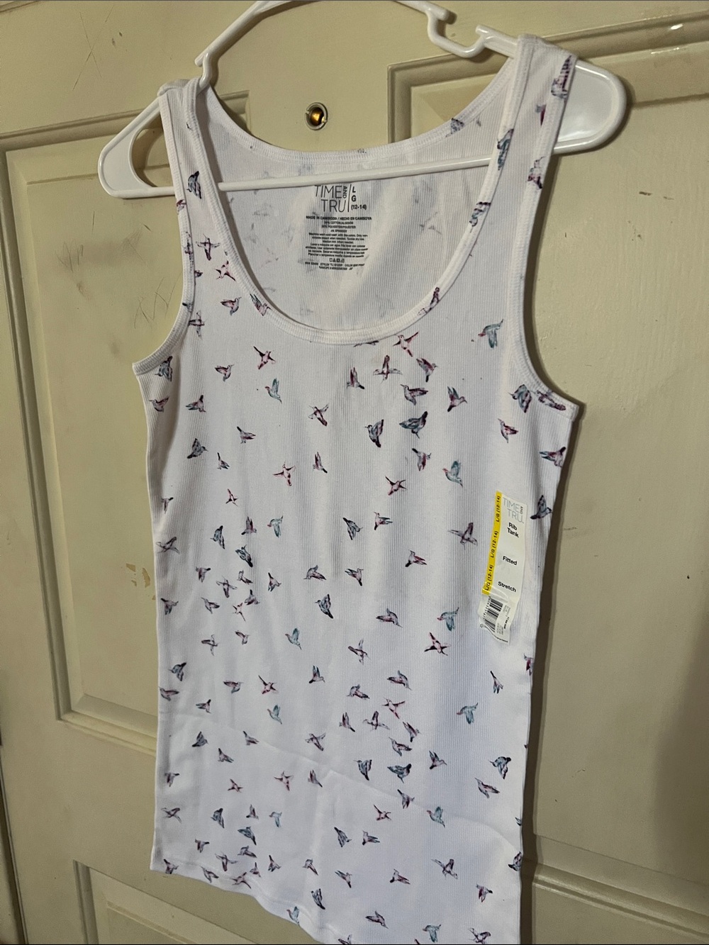 Time and Tru White Tank Top with Small Blue and Pink hunmingbirds Print new L